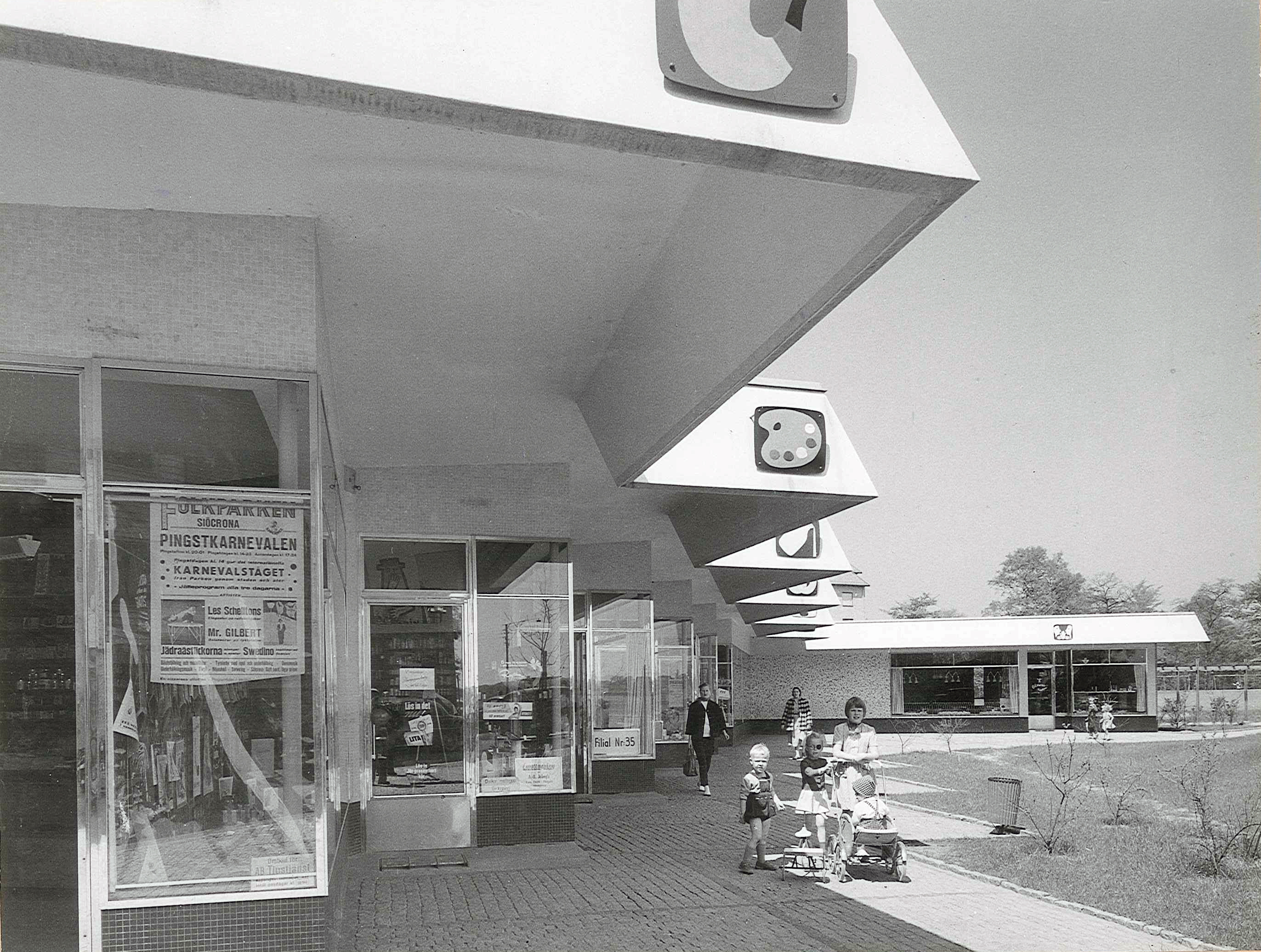 Gamla Elineberg och centrat på området